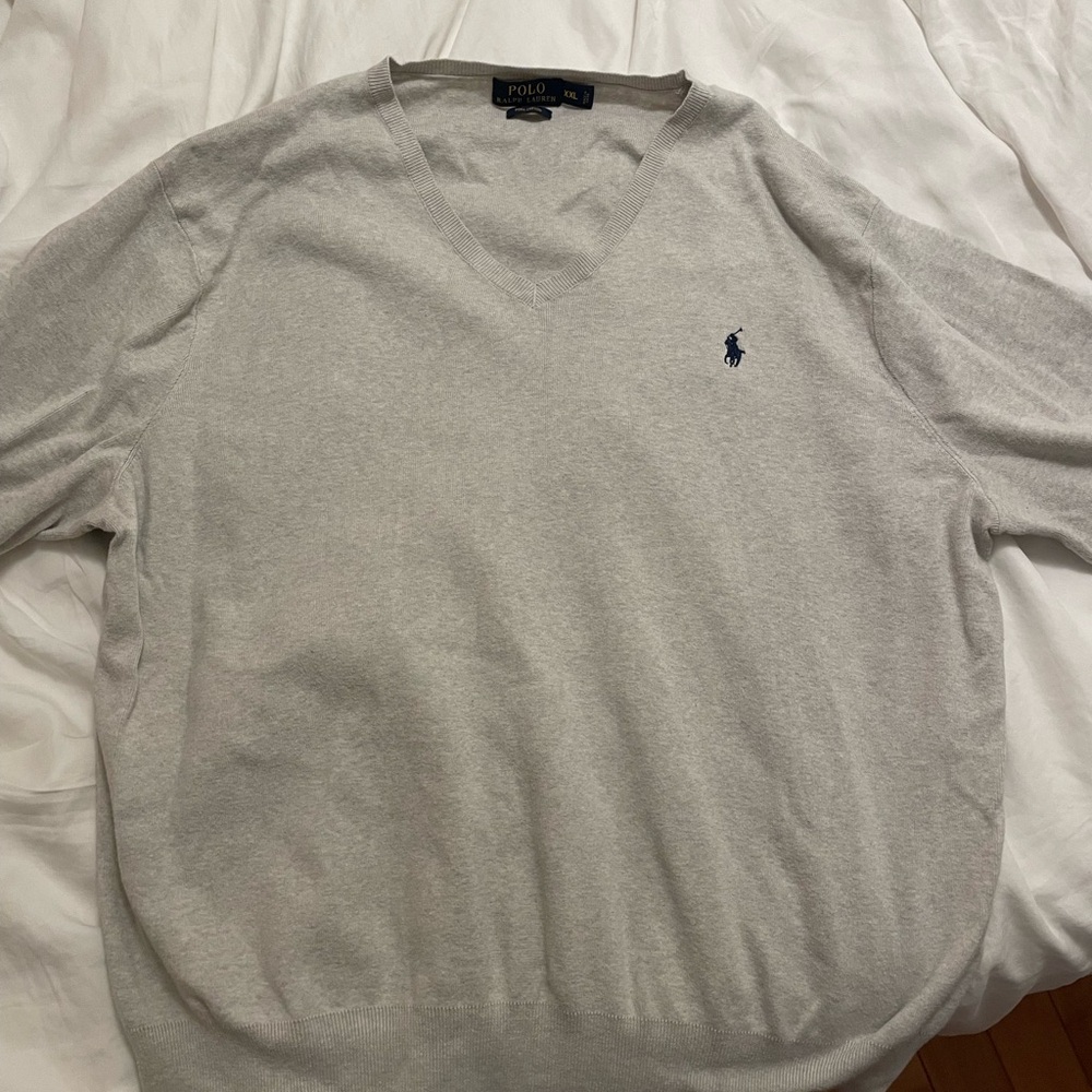 Ralph Lauren Men's Light Gray V-Neck Pima Cotton Sweater